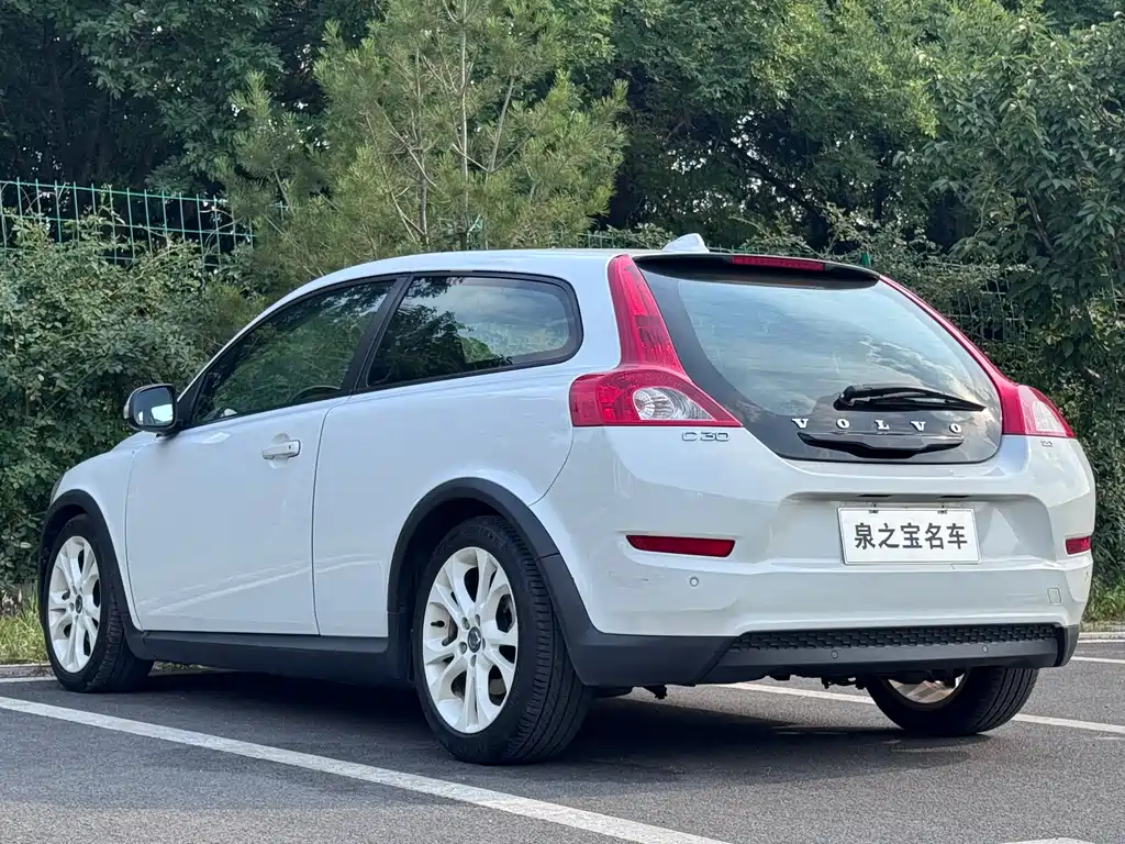 Volvo C30 2013 — фото 6