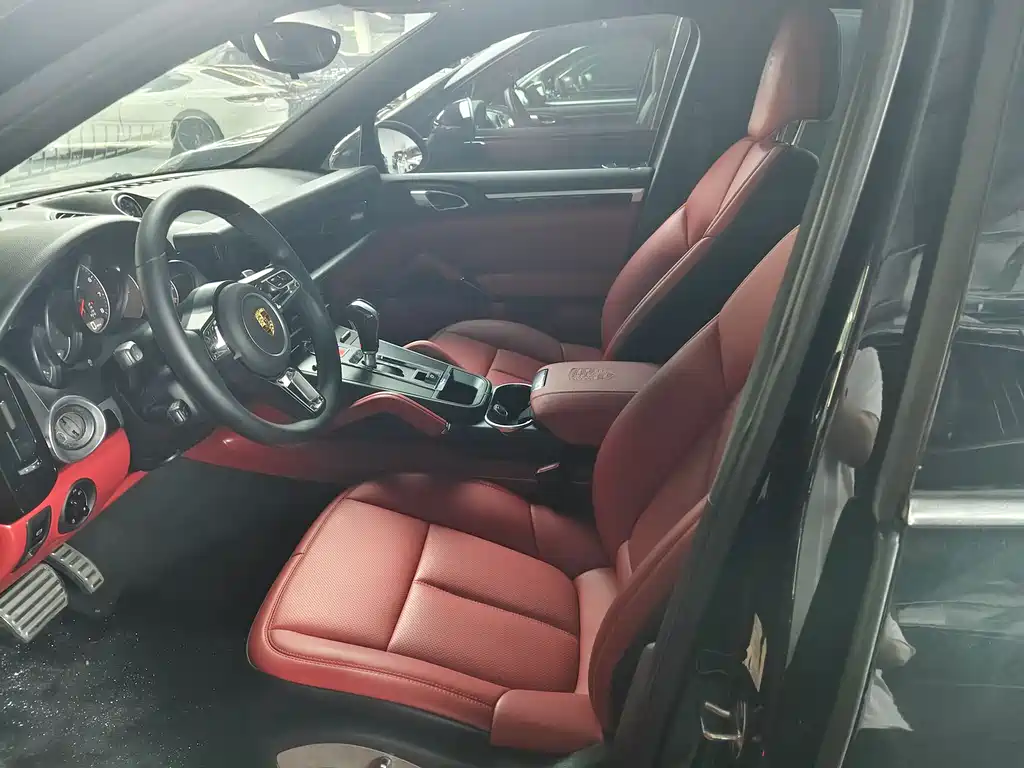 Porsche Cayenne 2012