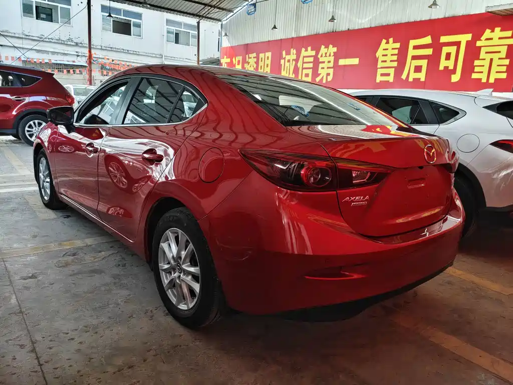 Mazda 3 Axela 2017 — фото 10