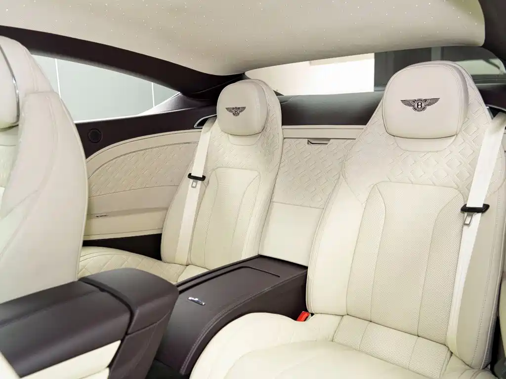Bentley Continental 2020 — фото 15