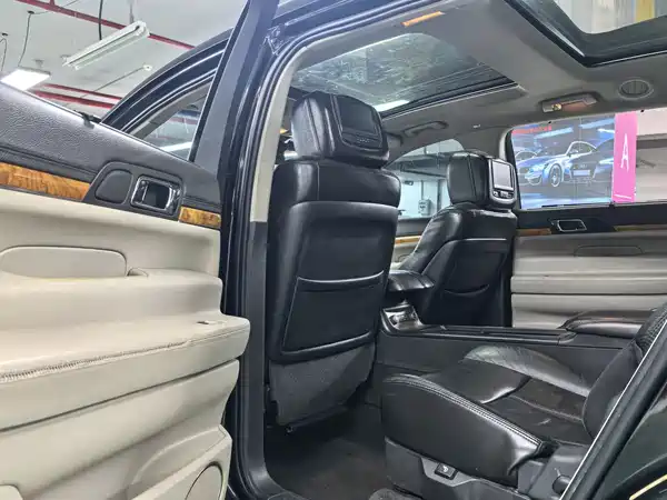 Lincoln MKT 2012