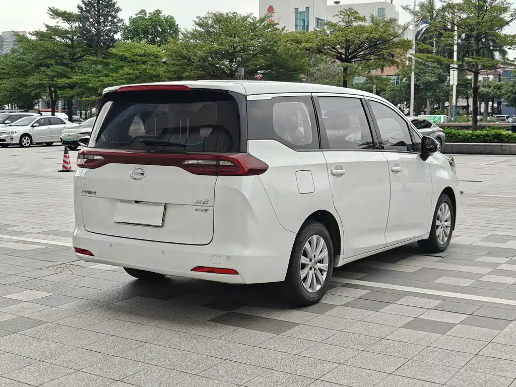 GAC Trumpchi M6 2021 — фото 4