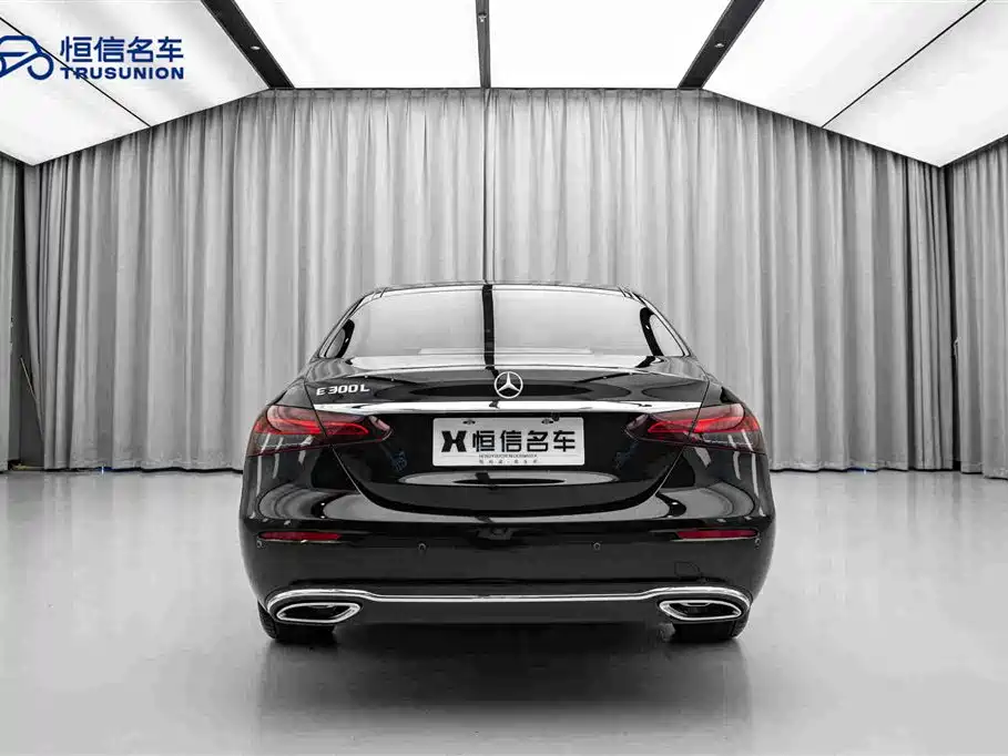 Mercedes-Benz E-Class 2022