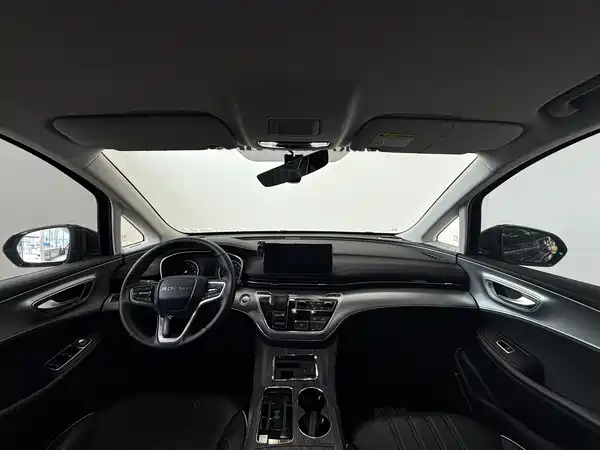 Roewe iMAX8 2022