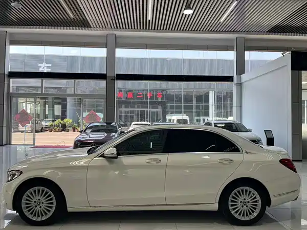 Mercedes-Benz C-Class 2016