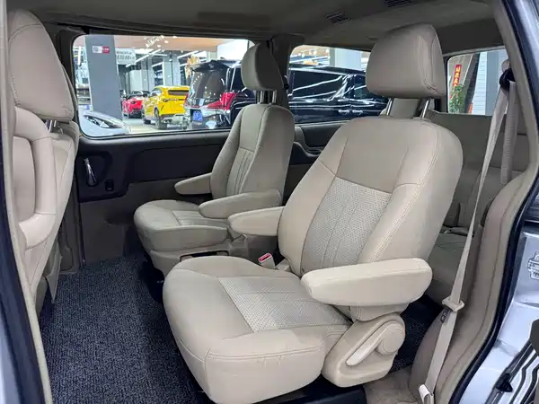 Buick GL8 2012