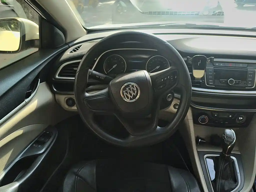 Buick Excelle 2015