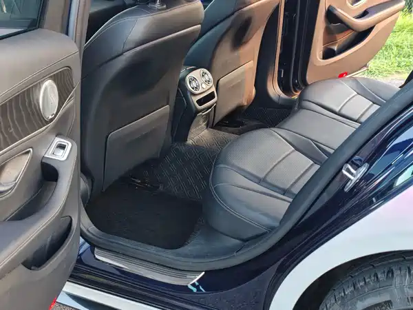 Mercedes-Benz C-Class 2019