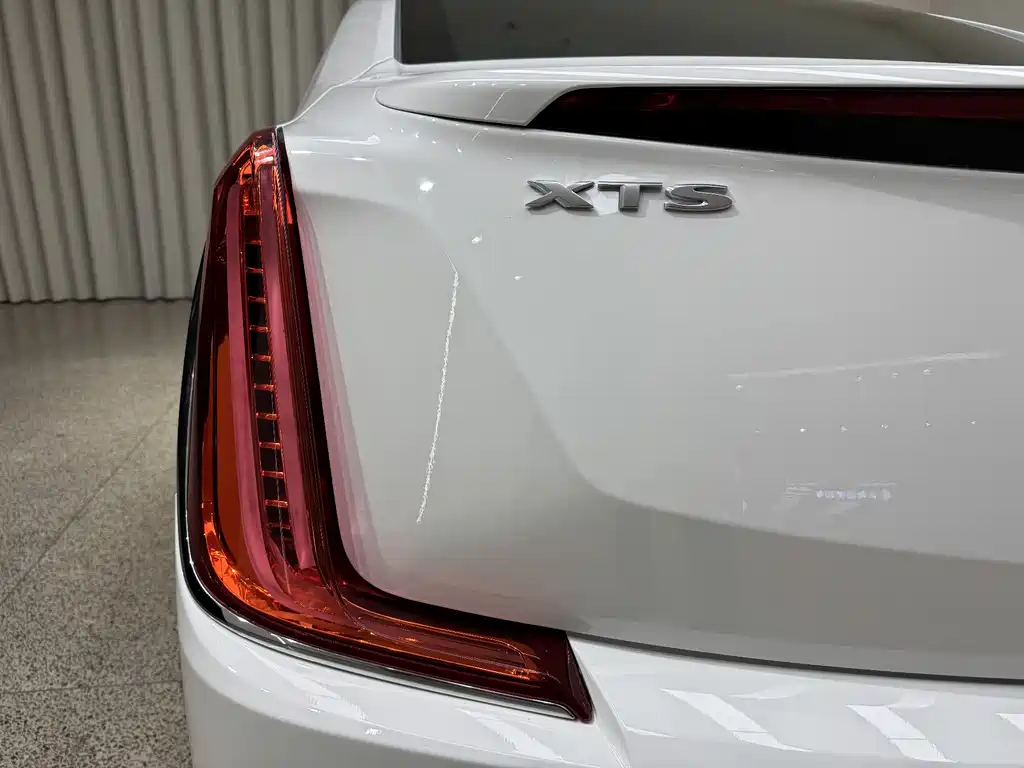 Cadillac XTS 2019 — фото 32