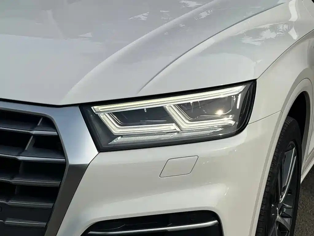 Audi Q5L 2019
