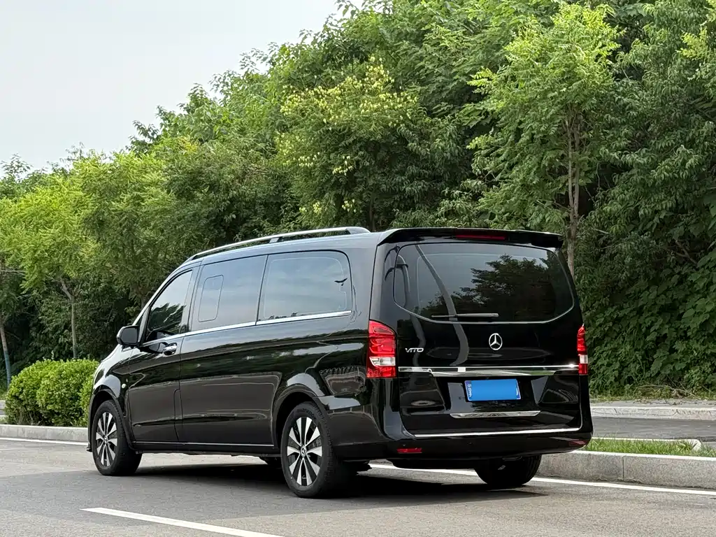 Mercedes-Benz Vito 2022 — фото 4