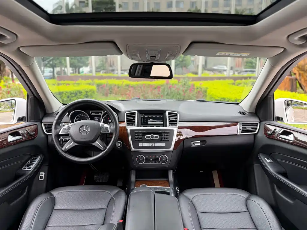 Mercedes-Benz M-Class 2015 — фото 14