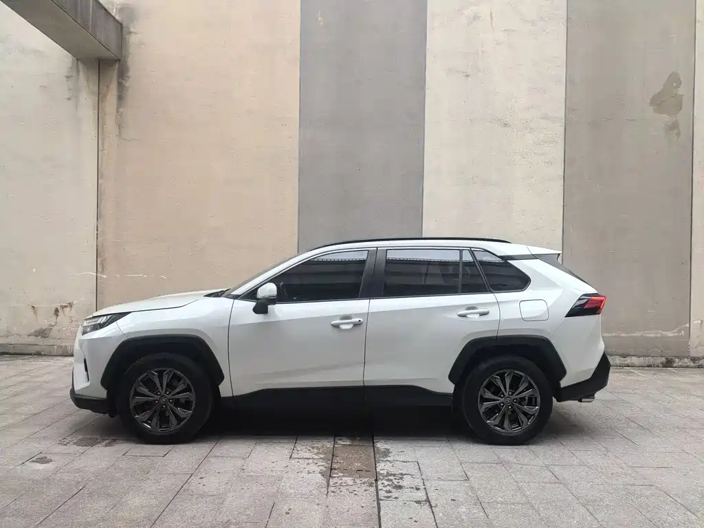 Toyota RAV4 2024