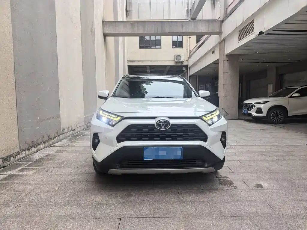 Toyota RAV4 2024