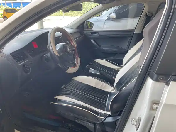Volkswagen Santana 2015