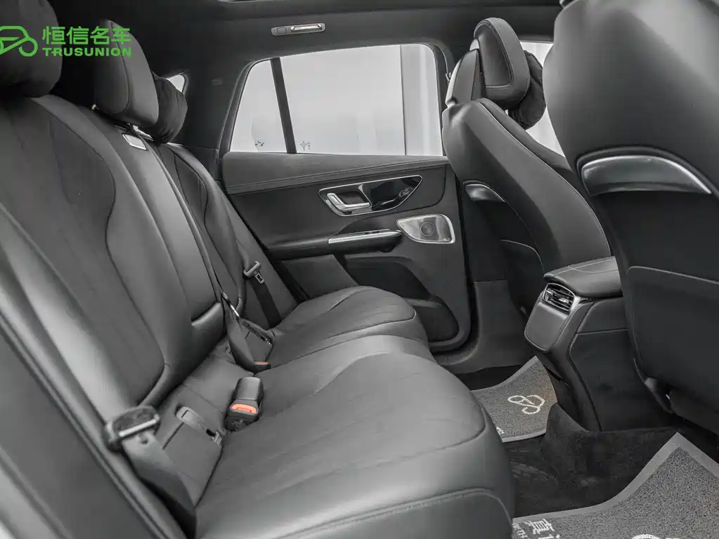 Mercedes-Benz EQE SUV 2023 — фото 16