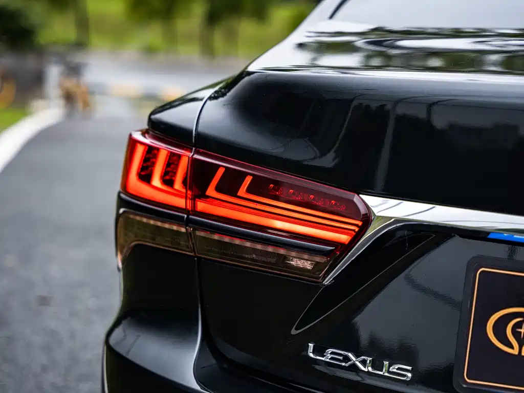 Lexus LS 2023