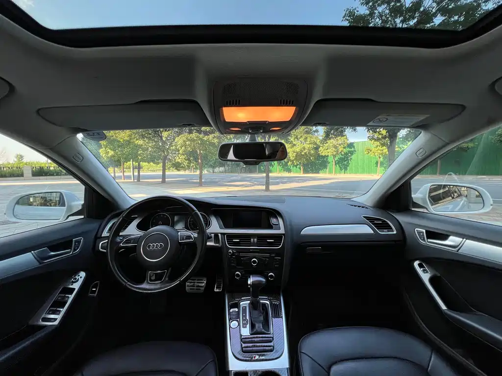 Audi A4L 2016