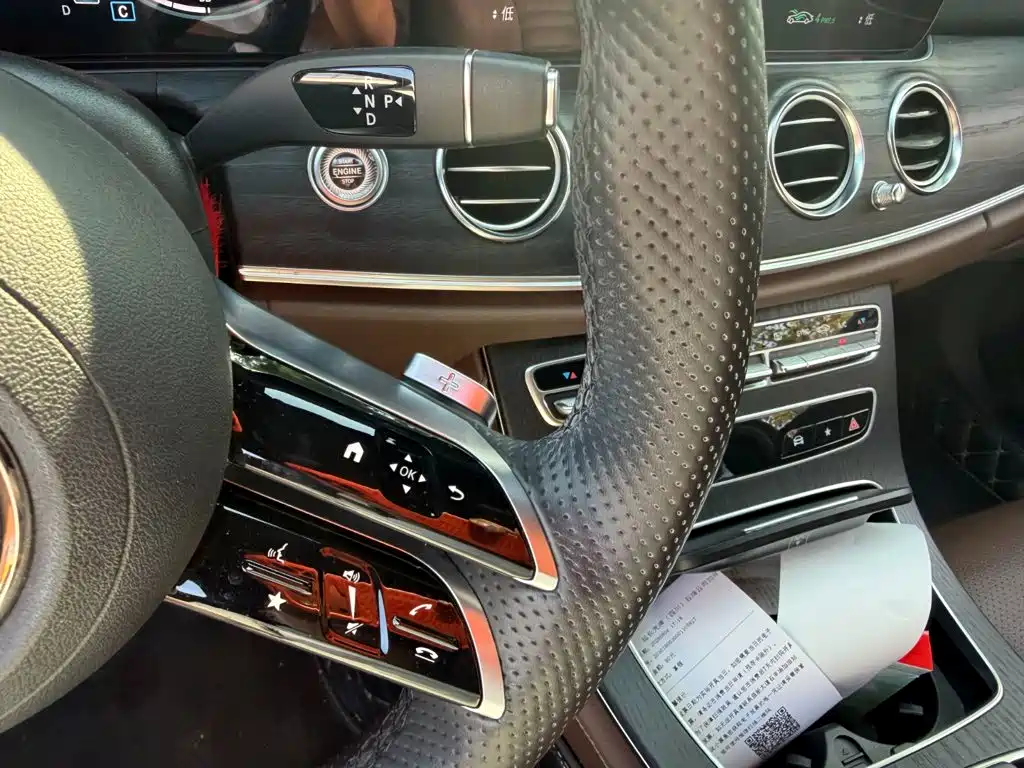 Mercedes-Benz E-Class 2023 — фото 10