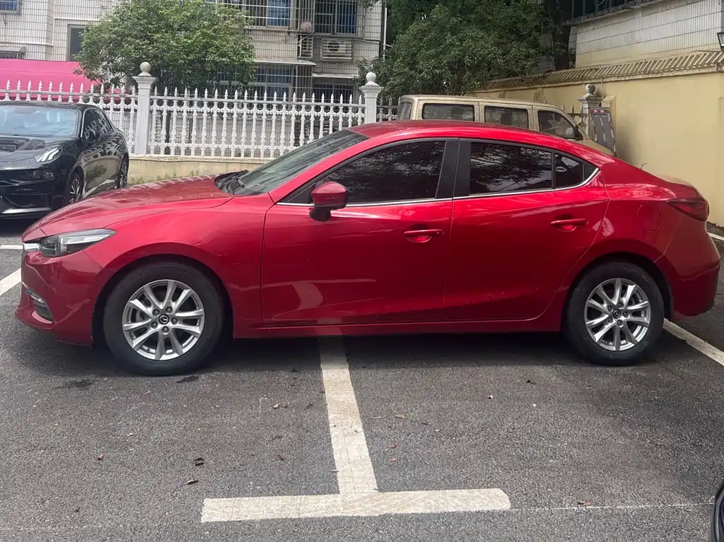 Mazda 3 Axela 2019 — фото 3