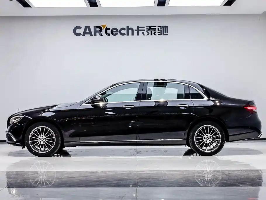 Mercedes-Benz E-Class 2022