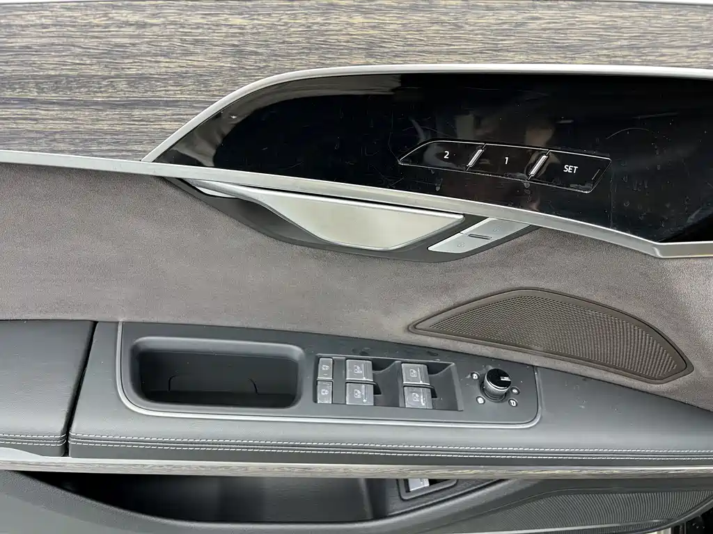 Audi A8 2023