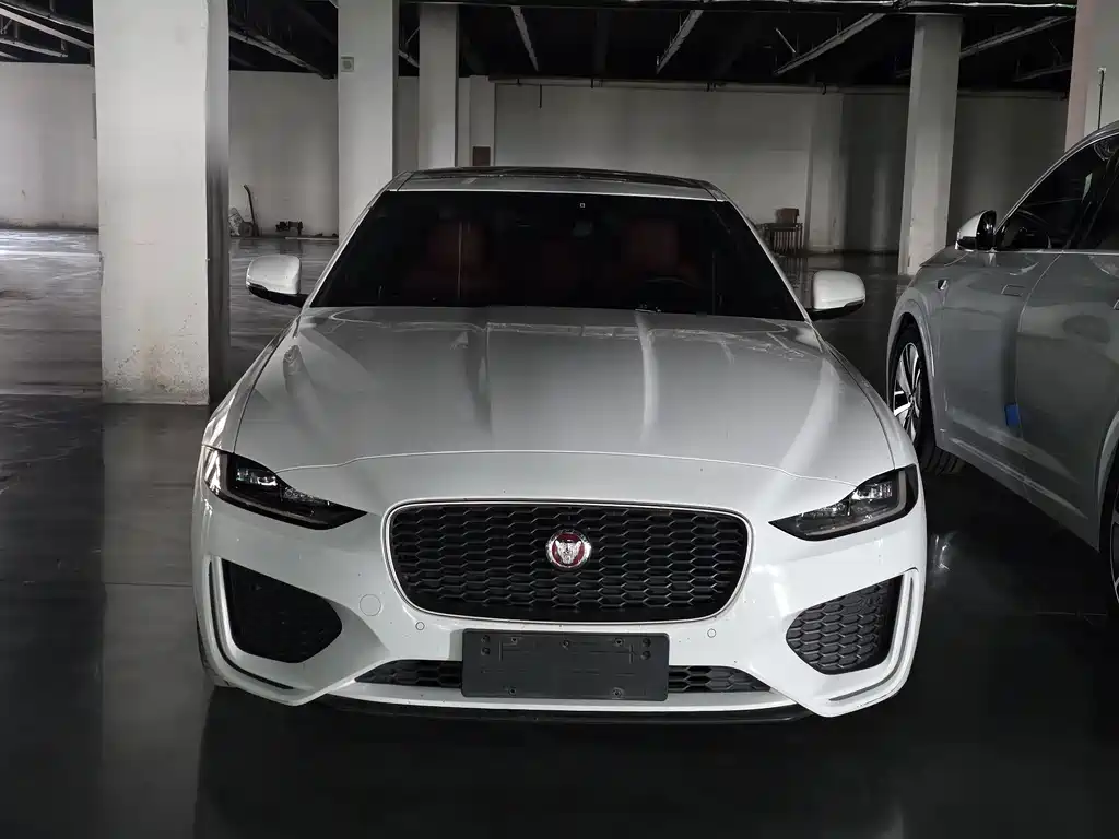 Jaguar XEL 2025 — фото 2