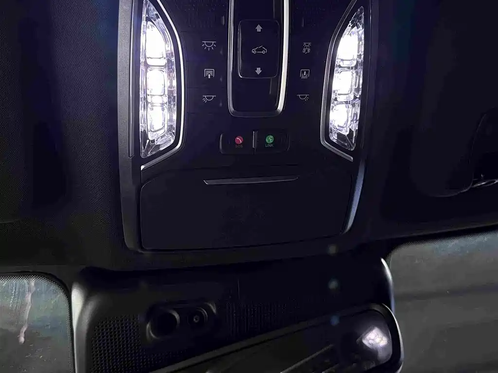 GAC Trumpchi GS8 2022 — фото 27
