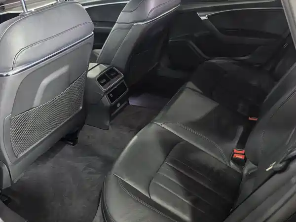 Audi A6L 2022