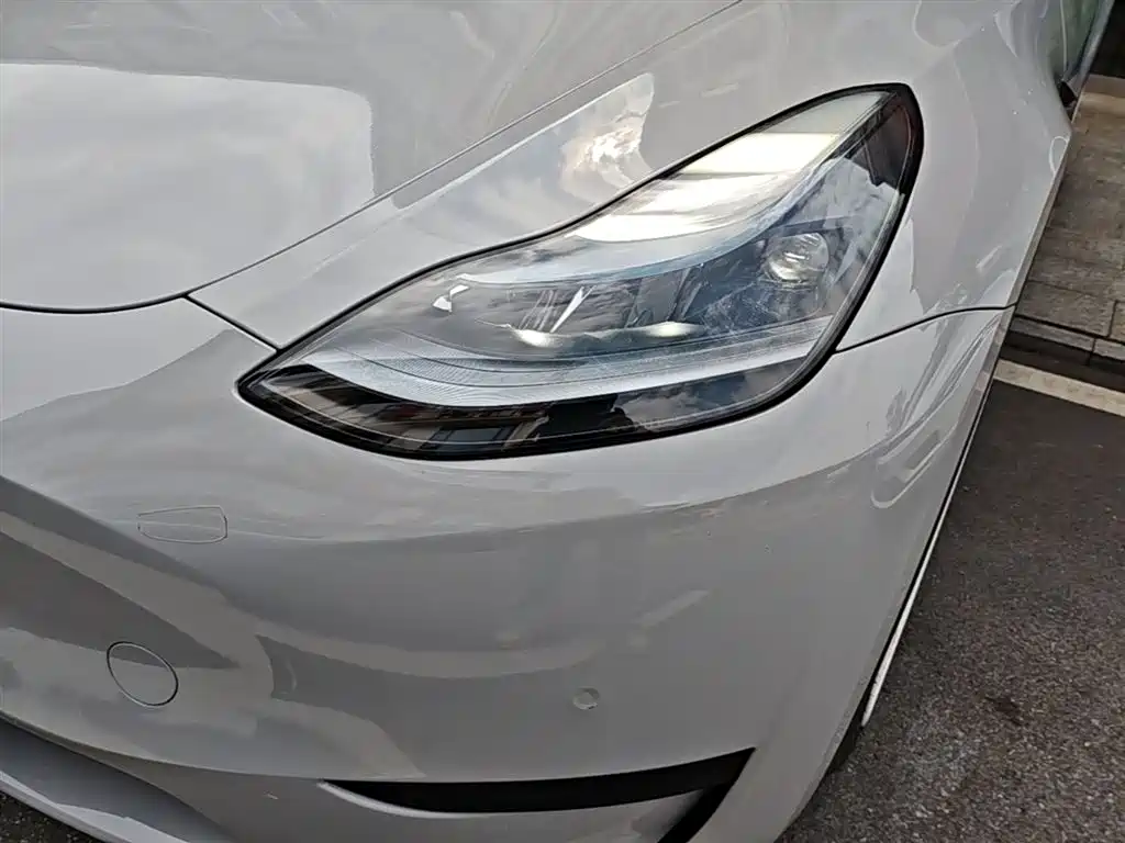Tesla Model Y 2023 — фото 24