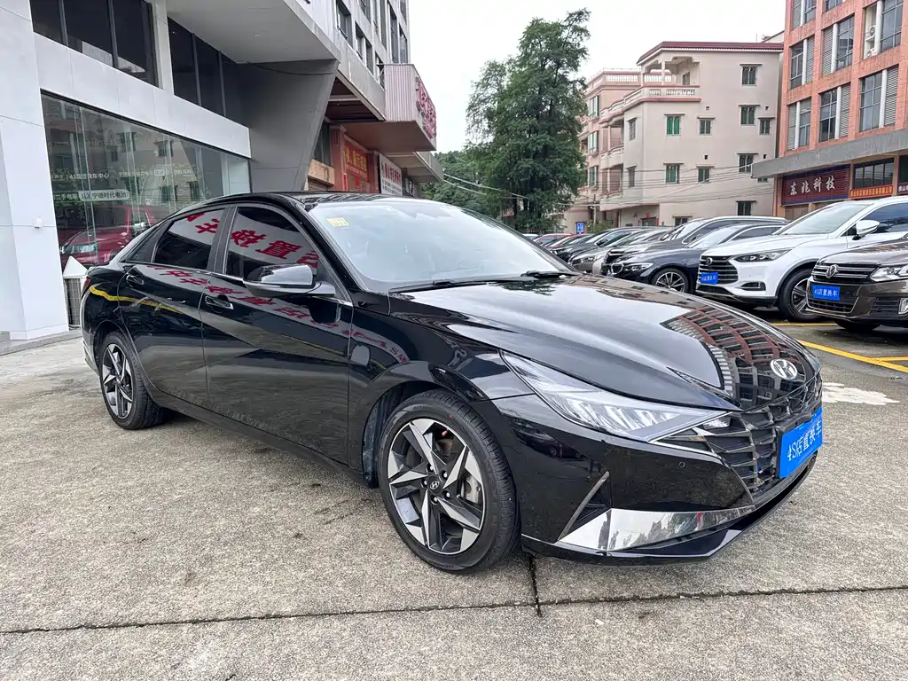Hyundai Elantra 2021