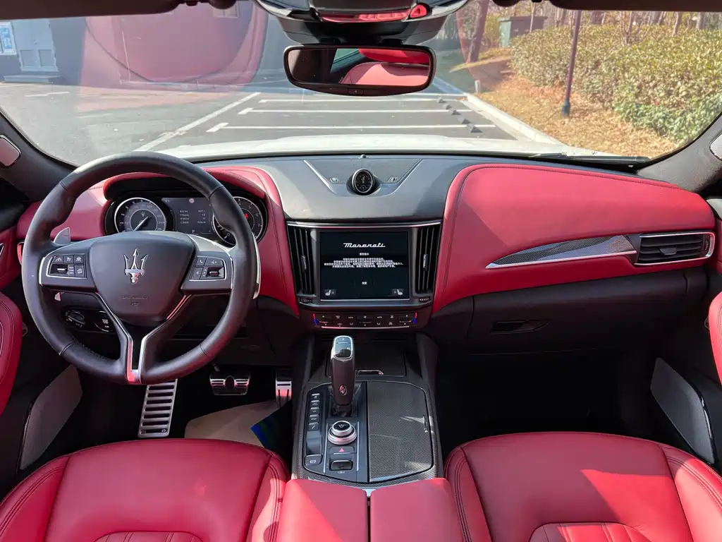 Maserati Levante 2021 — фото 15
