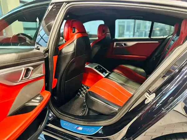 BMW X6 M 2022