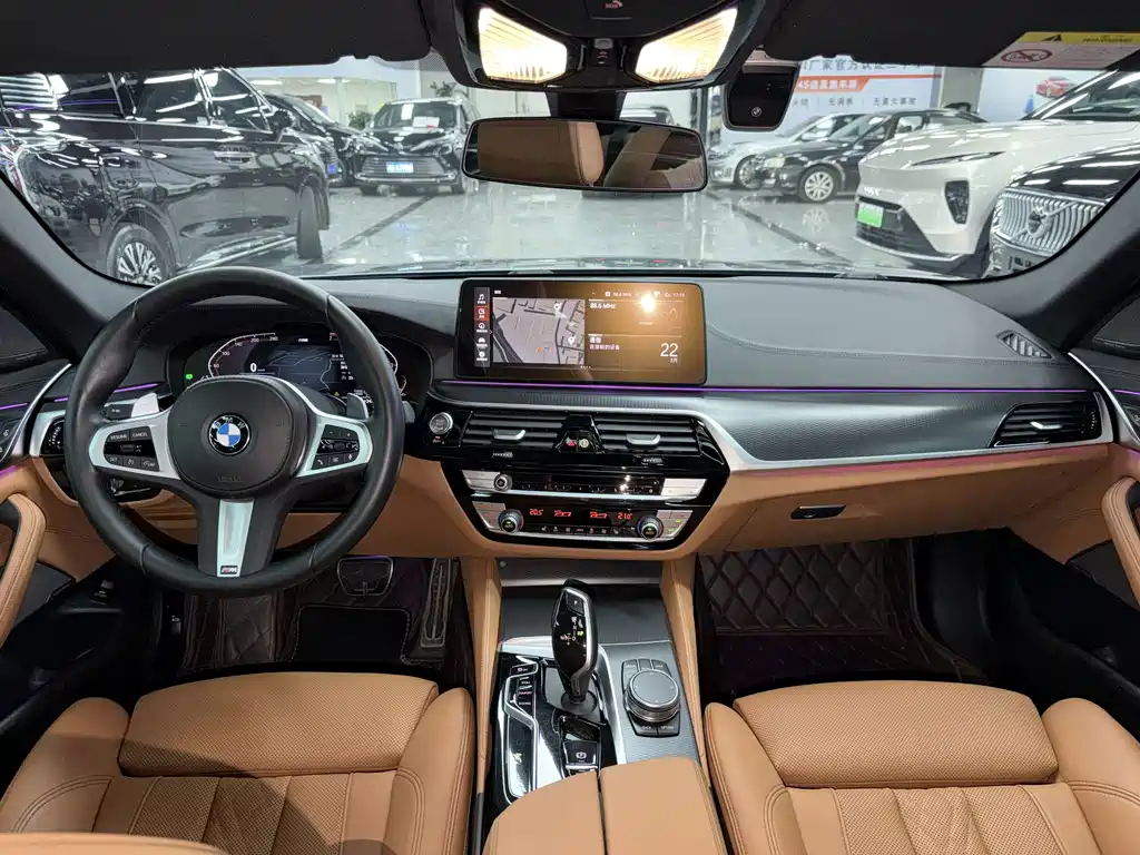 BMW 5 Series 2023 — фото 14