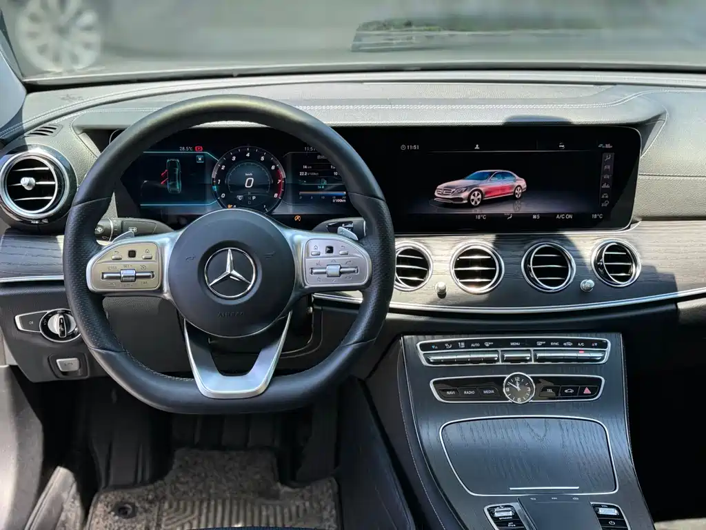 Mercedes-Benz E-Class 2020 — фото 12