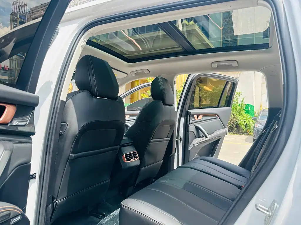 Baojun RS-5 2019 — фото 13