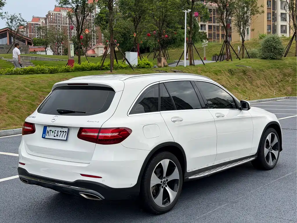 Mercedes-Benz GLC 2018 — фото 9