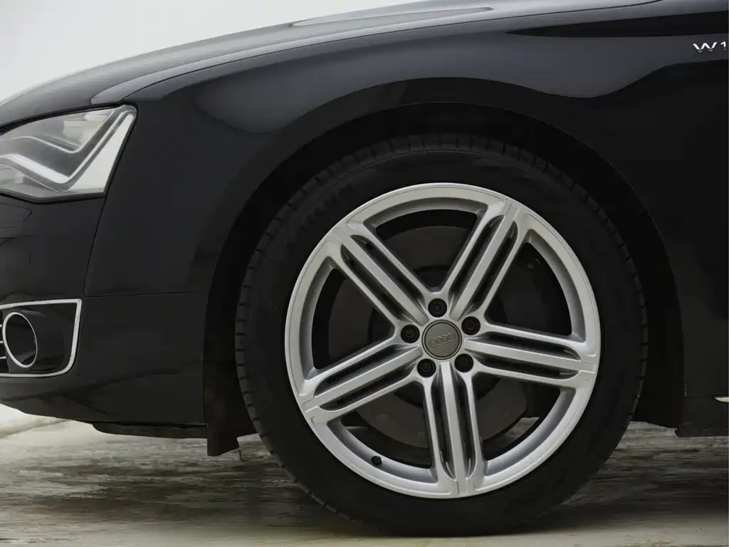 Audi A8 2011