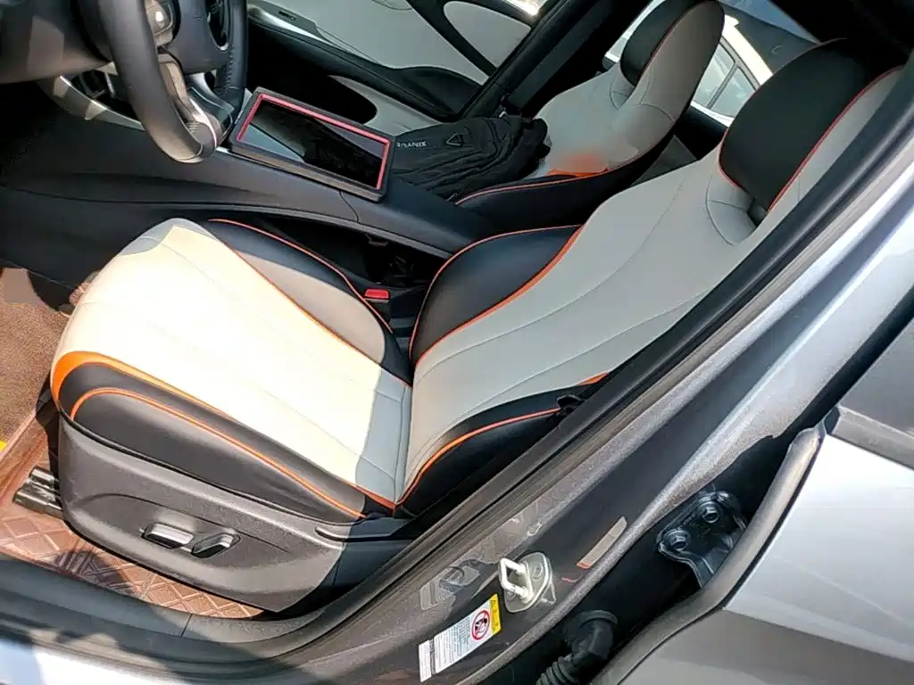 BYD Dolphin 2022 — фото 15