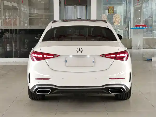 Mercedes-Benz C-Class 2024