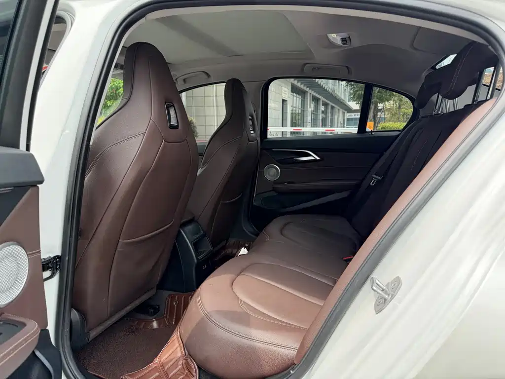 BMW 1 Series 2023