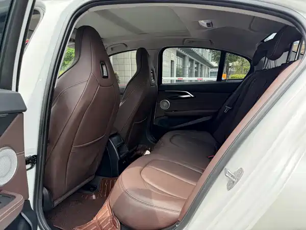 BMW 1 Series 2023
