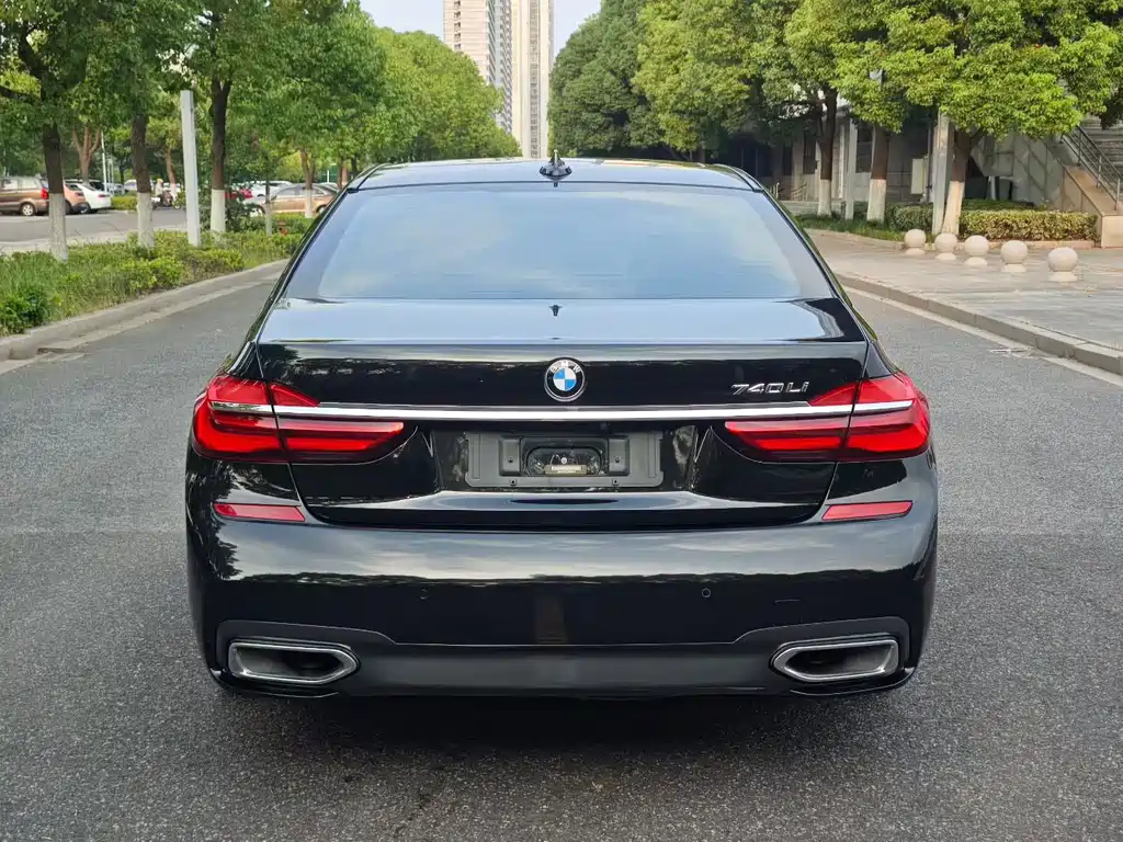 BMW 7 Series 2018 — фото 4