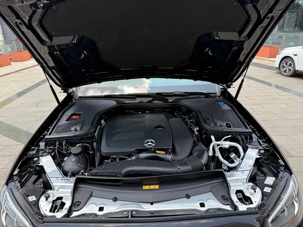 Mercedes-Benz E-Class 2022 — фото 11