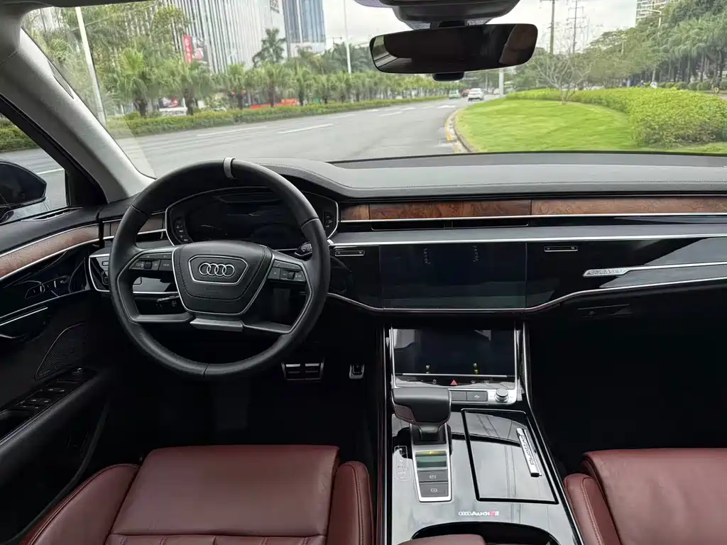 Audi A8 2018 — фото 13