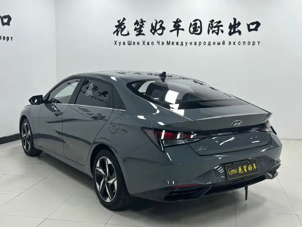 Hyundai Elantra 2023