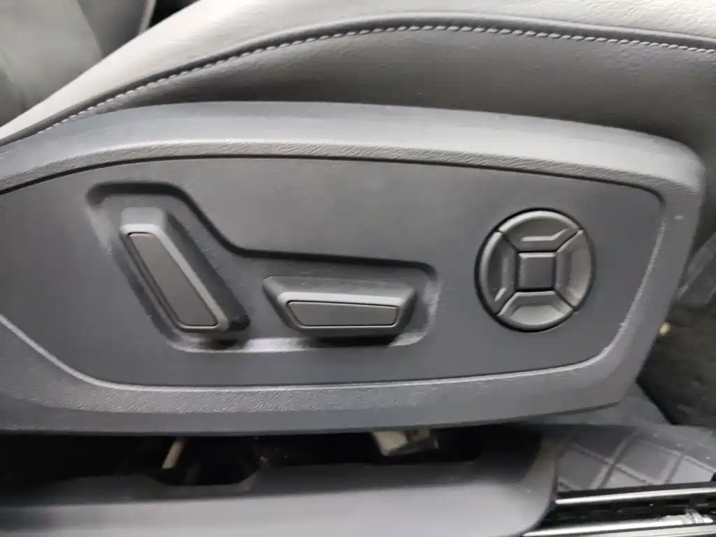 Audi Q3 2023 — фото 14