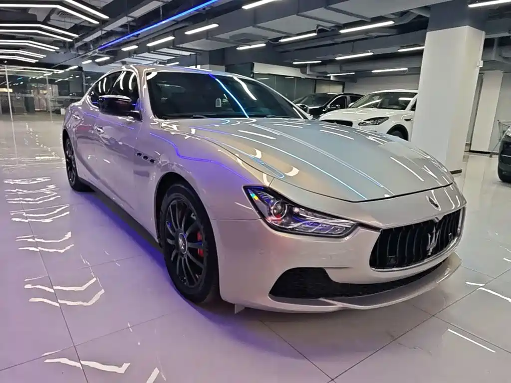 Maserati Ghibli 2016 — фото 22
