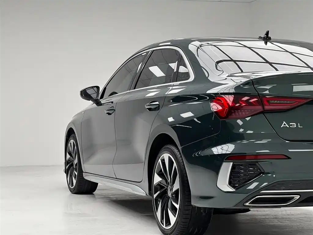 Audi A3 2022 — фото 12
