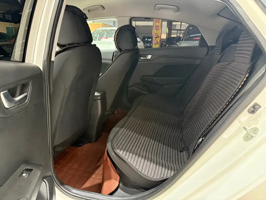Hyundai Verna 2020 — фото 11